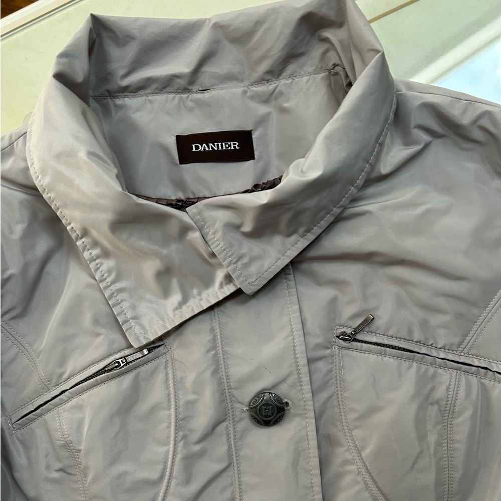 Danier women’s jacket - Picture 1 of 16